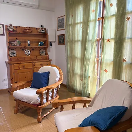 Pia - Hébergement de vacances Cala Sinzias